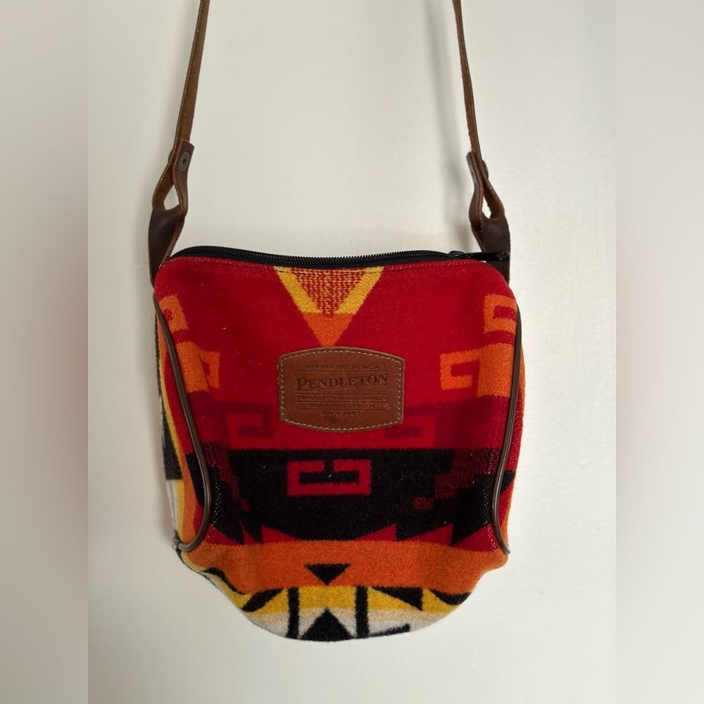 Pendleton Wool Cross Body Red Aztec Pattern Bag - image 5